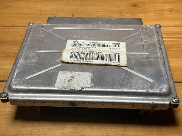2004-2005 Chevrolet  Impala  Engine Computer Module ECM ECU 12583827 - Image 5