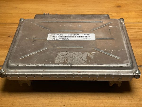 2004-2005 Chevrolet Impala Engine Computer Module ECM ECU 12583827 YFXS OEM