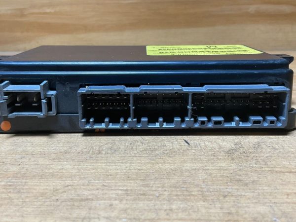 2004 - 2008 Chrysler Pacifica Memory Seat Control Module OEM P04727056AD - Image 4