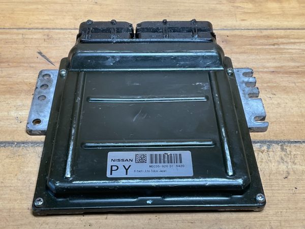 2004-2009 Nissan  Y50 FUGA Engine Computer Module ECU ECM MEC35-920 D1