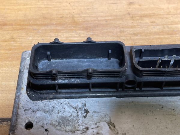 2004 Cadillac CTS Engine Computer Module ECM ECU OEM 24232179 - Image 3