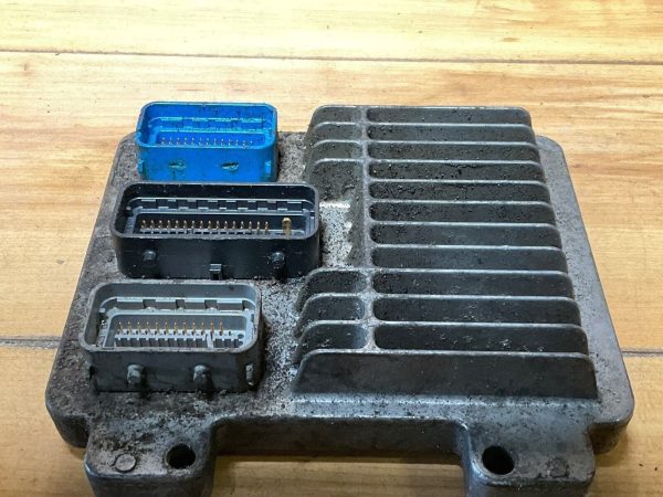 2004 Chevrolet Malibu 3.5L V6  Engine Control Module ECU ECM 12589770