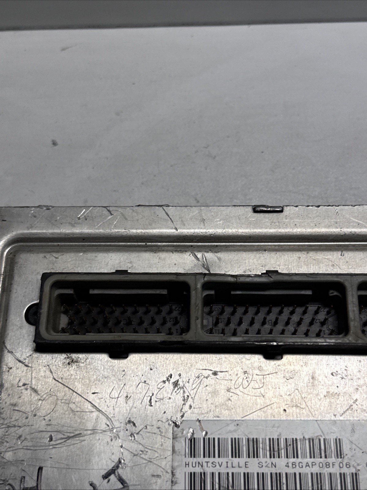 2004 Jeep Cherokee 4.7L ECU Engine Control Unit 56044564AG - Image 4