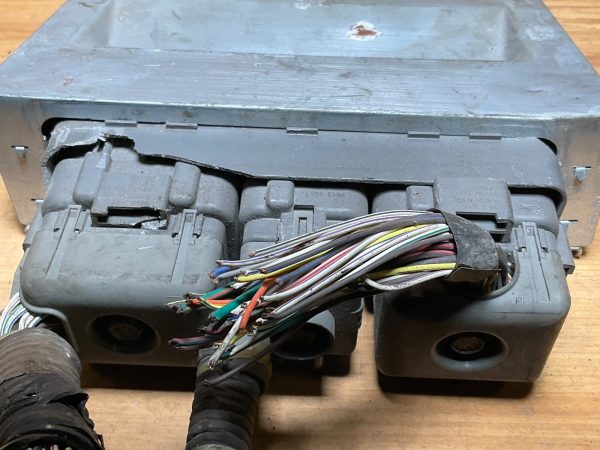 2004 Lincoln LS 3.9L Engine Computer Module ECM ECU 4W4A-12A650-ZA - Image 5