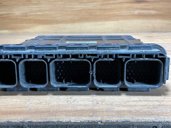 2004 Mitsubishi Galant Engine Computer Module  ECU ECM 1860A226 - Image 3