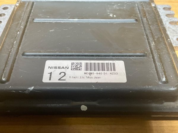 2004 NISSAN Engine Computer Module 3.5L A/T ECU ECM P/N: MEC85-940 D1 4Z03 - Image 3