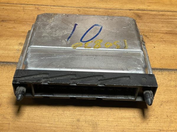 2004 Volvo XC90  Engine Control Module Computer ECM ECU OEM  0261207227