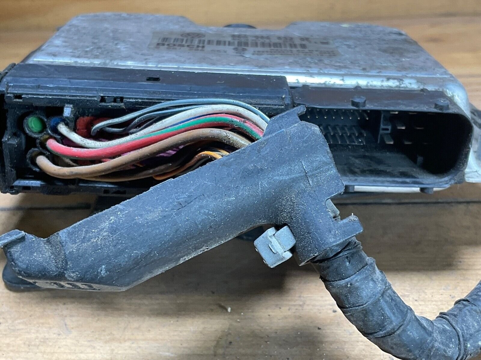 2005-06 Volkswagen Jetta 2.5 Engine Computer Module ECM ECU 06A 906 032 QE - Image 6