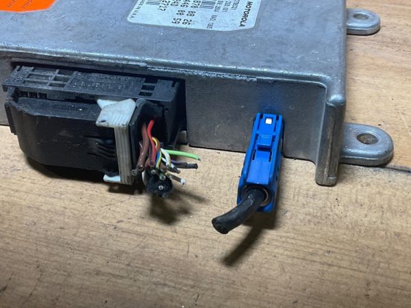 2005-12 Mercedes CLK500 Voice Communication Control Module A221 870 08 26 - Image 3