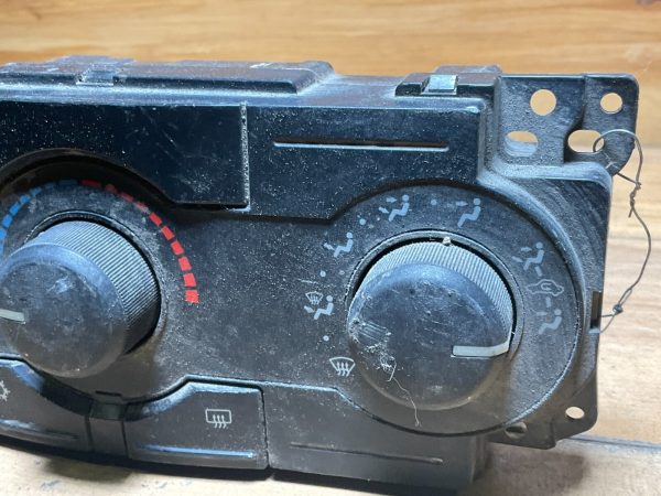 2005-2007 Chrysler 300 Climate Control Temperature Module OEM 55111870AJ - Image 6
