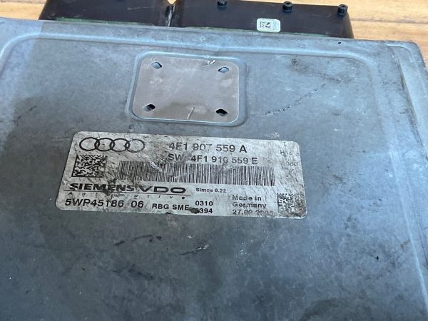 2005 Audi A6 Quattro  3.2L V6 Engine Computer Module ECM ECU 4F1 907 559 A