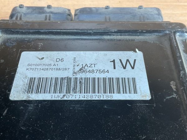 2005 Chevrolet Epica Engine Computer Module ECM  ECU 96487564 - Image 3