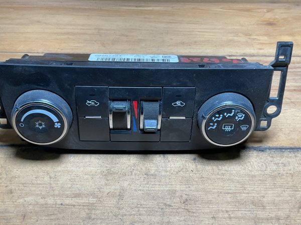 2006-2011 Chevrolet  Impala  Dual Zone Climate Temperature Control OEM 20861784