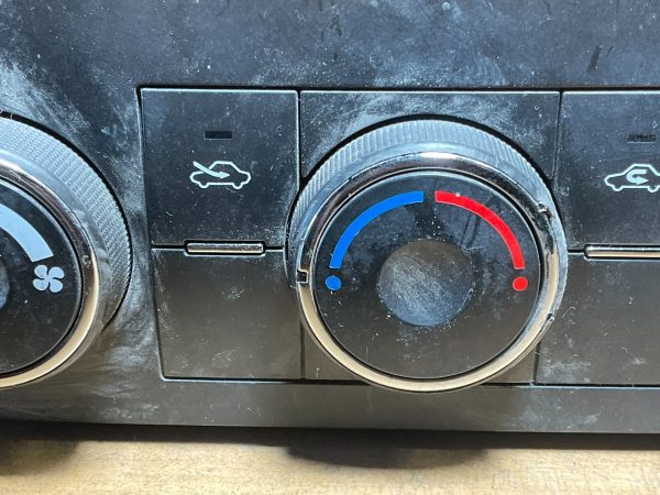2007-2009 GMC Sierra Climate Control Temperature Unit OEM 20787117 - Image 4