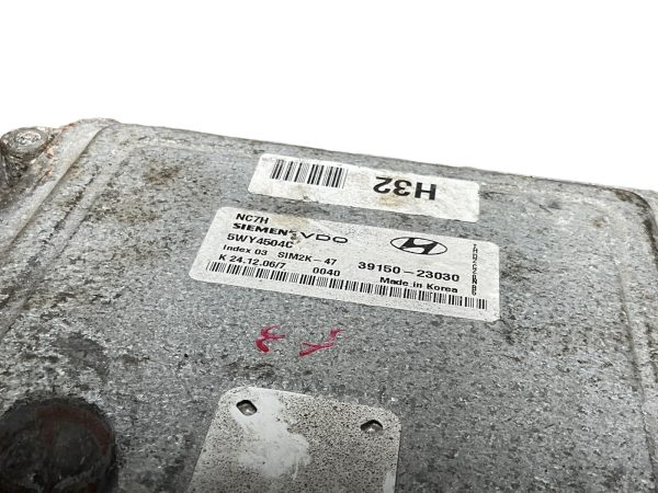 2007 Hyundai Elantra Engine Computer Module ECM ECU 39150-23030 - Image 6