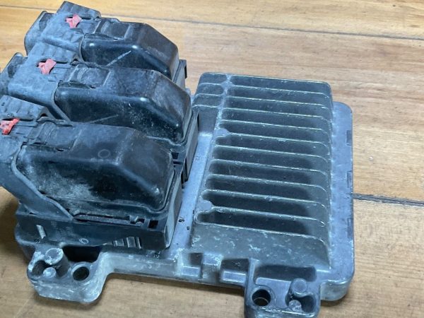 2008-09 Saturn Aura Engine Computer Module ECM ECU 12607096