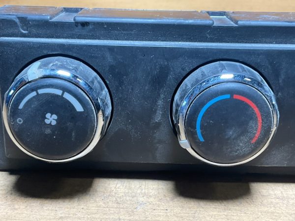 2008-2012 Dodge Grand Caravan Rear Climate Control Temperature Unit 55111810AD - Image 6