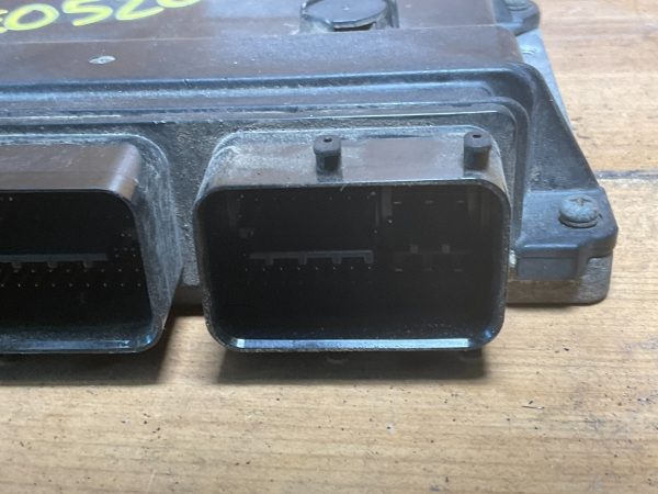 2008 Scion XD Engine Computer Module ECM ECU OEM  89661-52F71 - Image 4