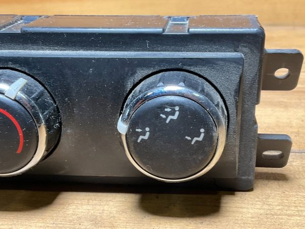 2009-2010 Dodge Journey Climate Control Temperature Unit OEM  55111812ad - Image 4