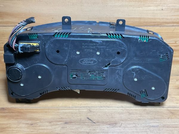 2009 Ford Expedition Speedometer Instrument Cluster OEM 9L1T-10849-GD - Image 9