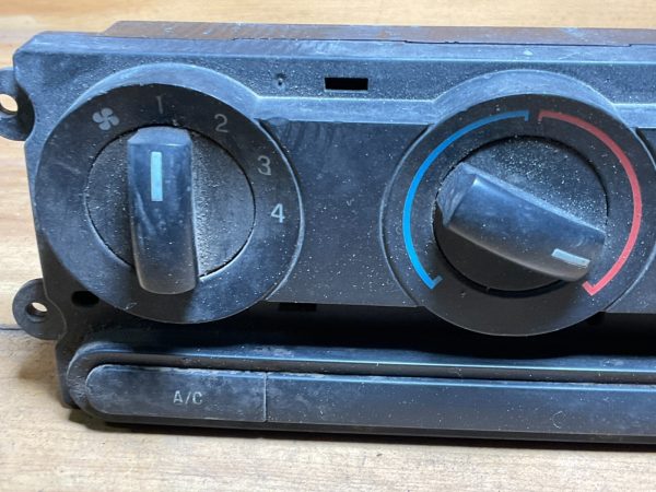 2009 Ford  F-250 Climate Control  Module OEM 7C3T-19980-AE - Image 3