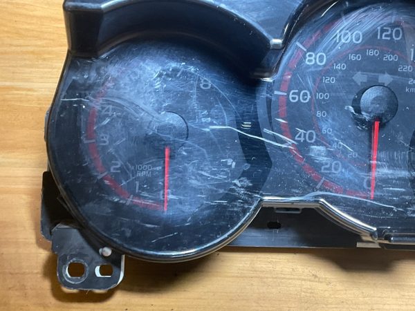 2009 Pontiac Vibe Speedometer Gauge Cluster 97k Miles 83800-01330 - Image 6