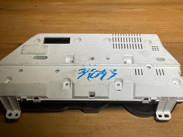 2009 Pontiac Vibe Speedometer Gauge Cluster 97k Miles 83800-01330 - Image 8