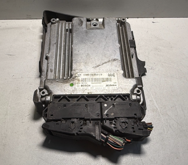2010 - 2011 Camaro Engine Computer 12617230 OEM PCM ECM