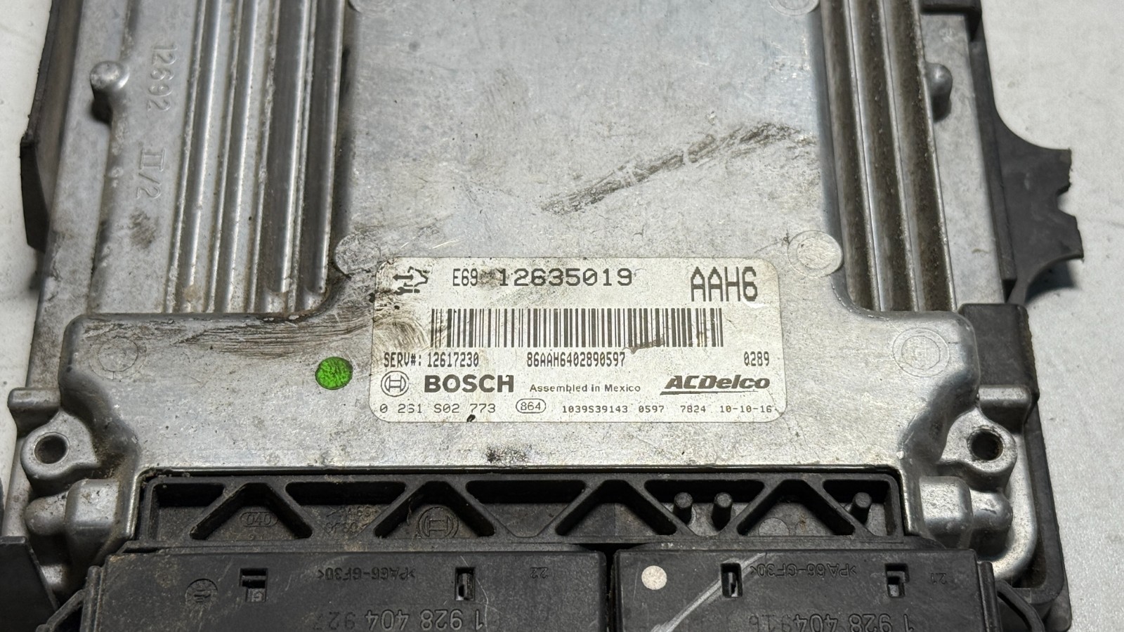 2010 - 2011 Camaro Engine Computer 12617230 OEM PCM ECM - Image 3