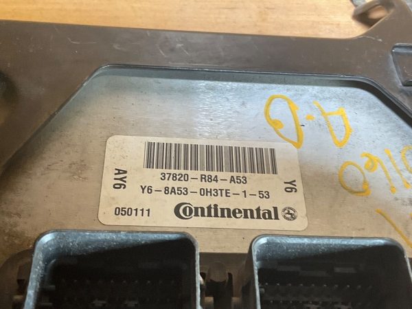 2011-2012 Honda Accord Engine Computer Module ECM ECU 37820-R84-A53 - Image 3