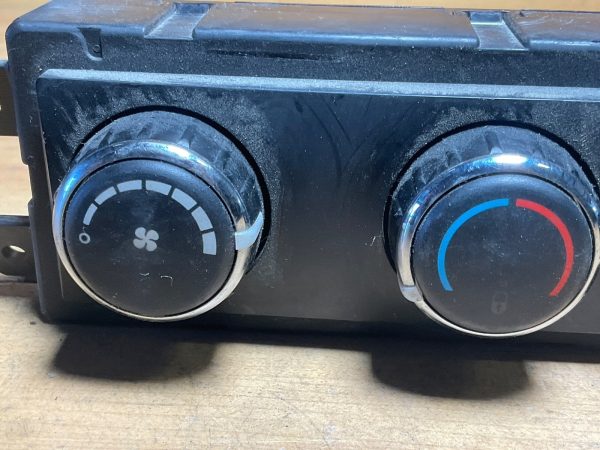 2011-2013 Dodge Journey Climate Control Temperature Unit OEM 55111312AB - Image 6