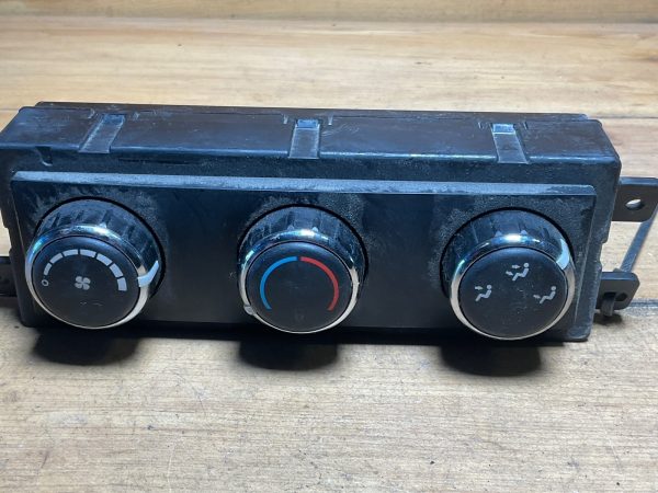 2011-2013 Dodge Journey Climate Control Temperature Unit OEM 55111312AB