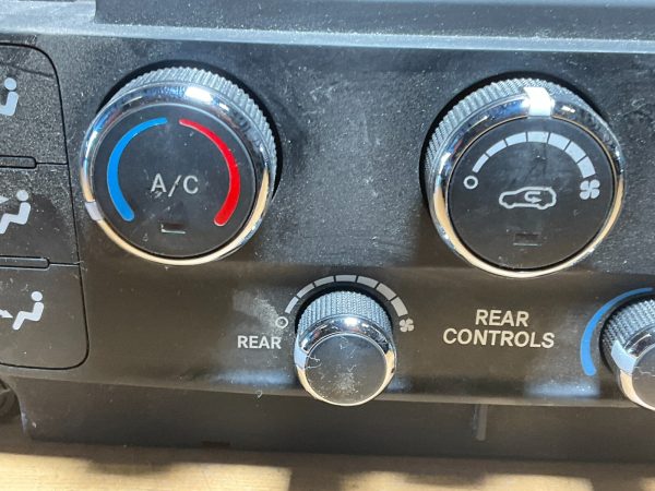 2011-2018 Dodge Grand Caravan Climate Control Temperature Unit OEM 55111240AC - Image 3