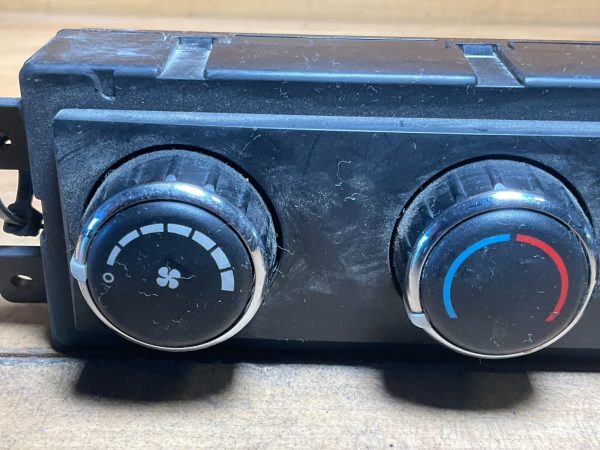 2011 Dodge Caravan Climate Control Module OEM 55111967AA - Image 7