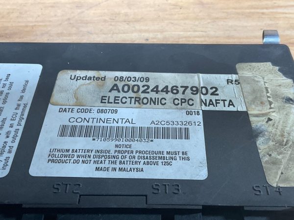 2011 Freightliner Cascadia Engine Computer Module ECM ECU A0024467902/001 - Image 3
