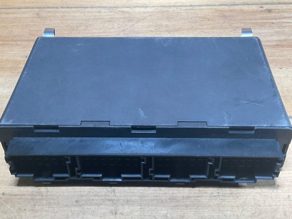 2011 Freightliner Cascadia Engine Computer Module ECM ECU A0024467902/001 - Image 5