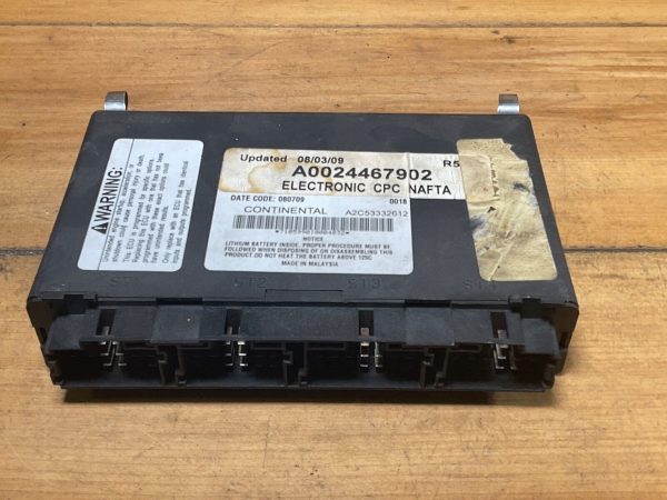 2011 Freightliner Cascadia Engine Computer Module ECM ECU A0024467902/001