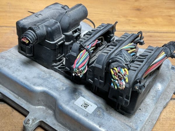2012-13 BMW 528i Engine Computer Module ECM ECU 763571501 - Image 5