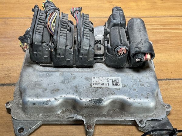 2012-13 BMW 528i Engine Computer Module ECM ECU 763571501