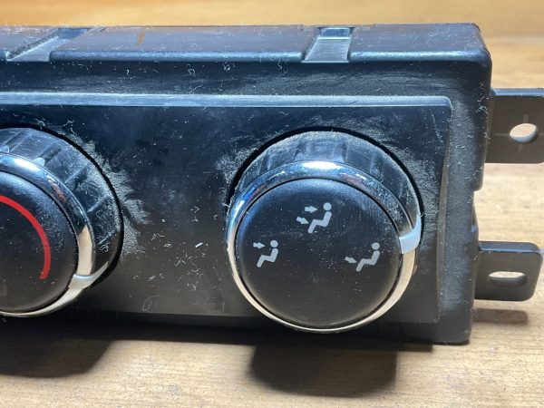 2012-2016 Chrysler Town & Country Climate Control Module 55111313ab - Image 4