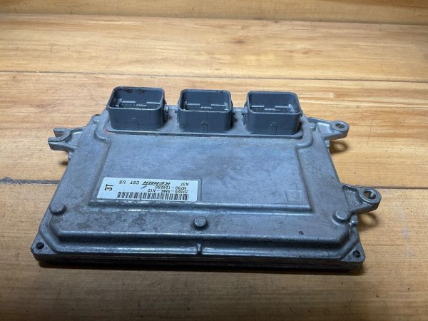 2012 Acura RDX Engine Computer Module  ECM ECU 37820-5ME-A12