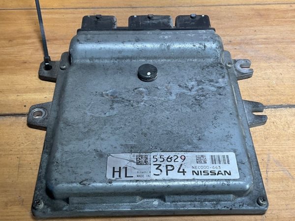2012 Nissan Rogue Engine Computer Module ECM ECU Nec000-643