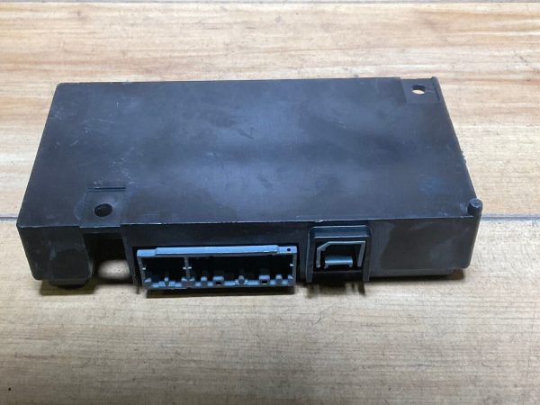 2013 13 JEEP GRAND CHEROKEE Communication Control Module Unit 05091960AA - Image 5