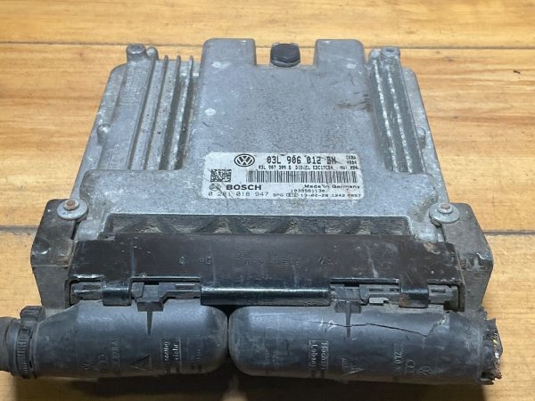 2013-2014 Volkswagen Passat Engine Computer Module ECM ECU 03L 906 012 BN