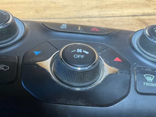 2013-2016 Dodge Dart Climate Control Temperature Unit 05091141AE - Image 4