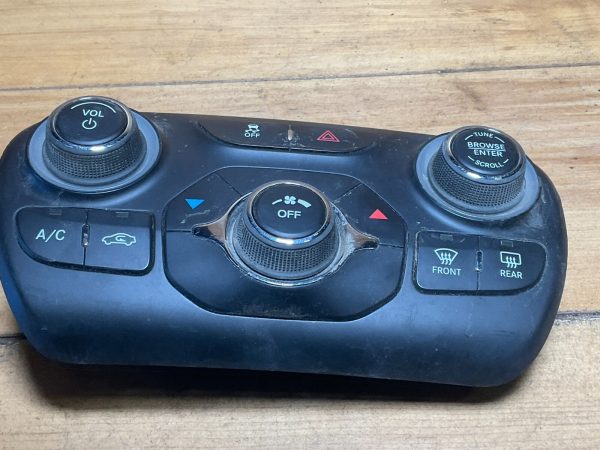 2013-2016 Dodge Dart Climate Control Temperature Unit 05091141AE