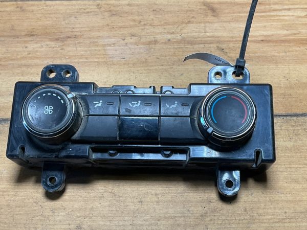 2013-2019 Ford Flex Rear Climate Temperature Controls Unit OEM DA8T-19980-CA
