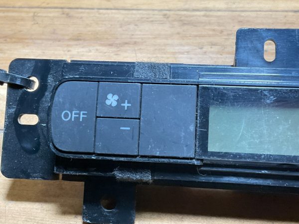 2013-2020 Nissan Pathfinder  Rear Climate Control Temperature Unit 27511-3KA0A - Image 3
