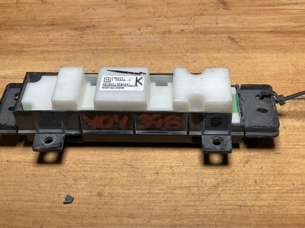 2013-2020 Nissan Pathfinder  Rear Climate Control Temperature Unit 27511-3KA0A - Image 6