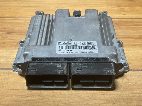 2013 Ford Escape DJ5A-12A650-AH ZWF7 1.6L ECM Engine Computer Module